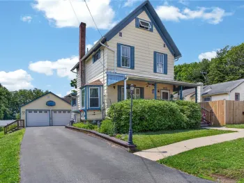 30 Reynolds Street, Oneonta, NY 13820