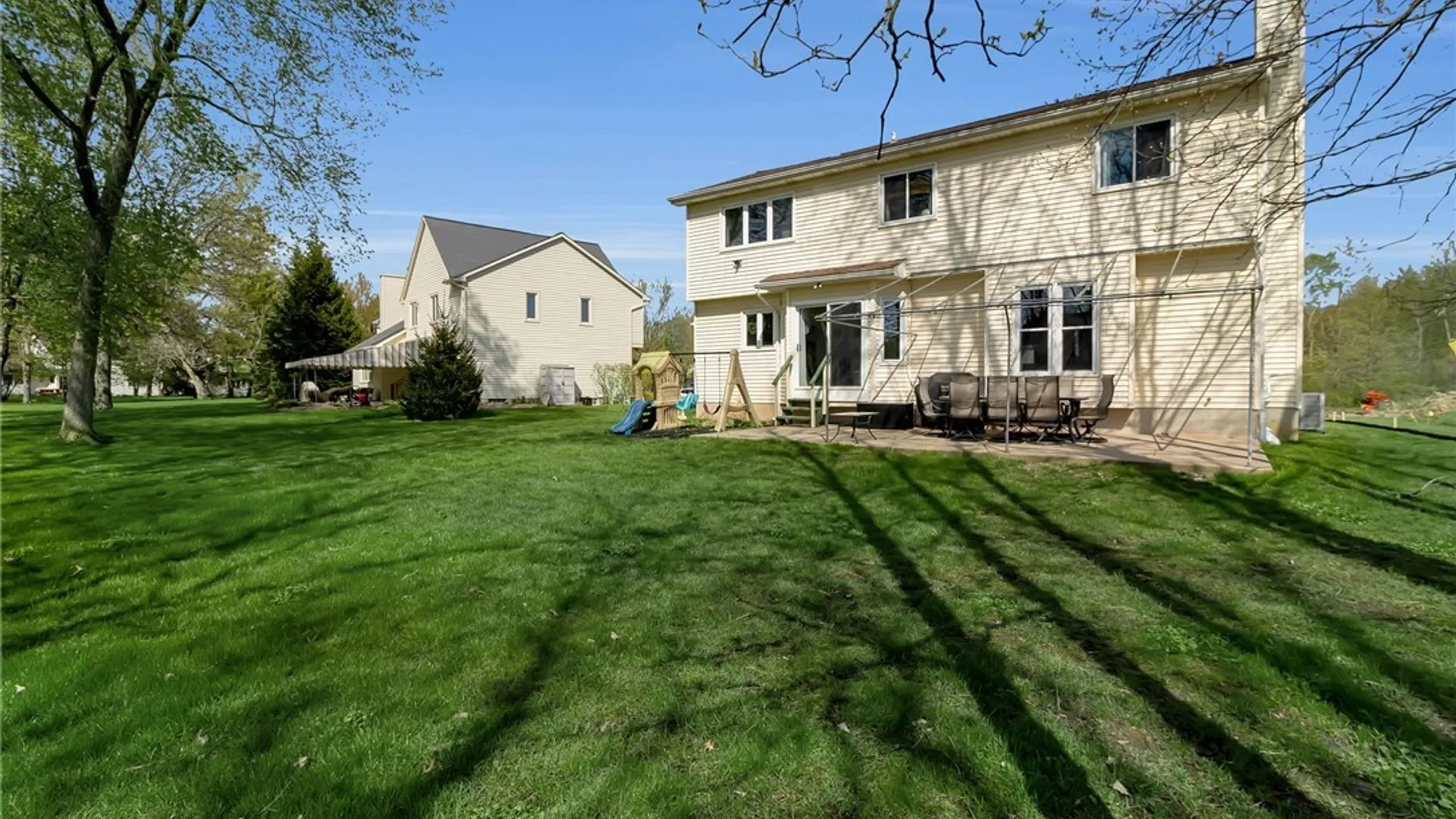 Property at 49 Ruby Lane, Amherst, NY 14051 28