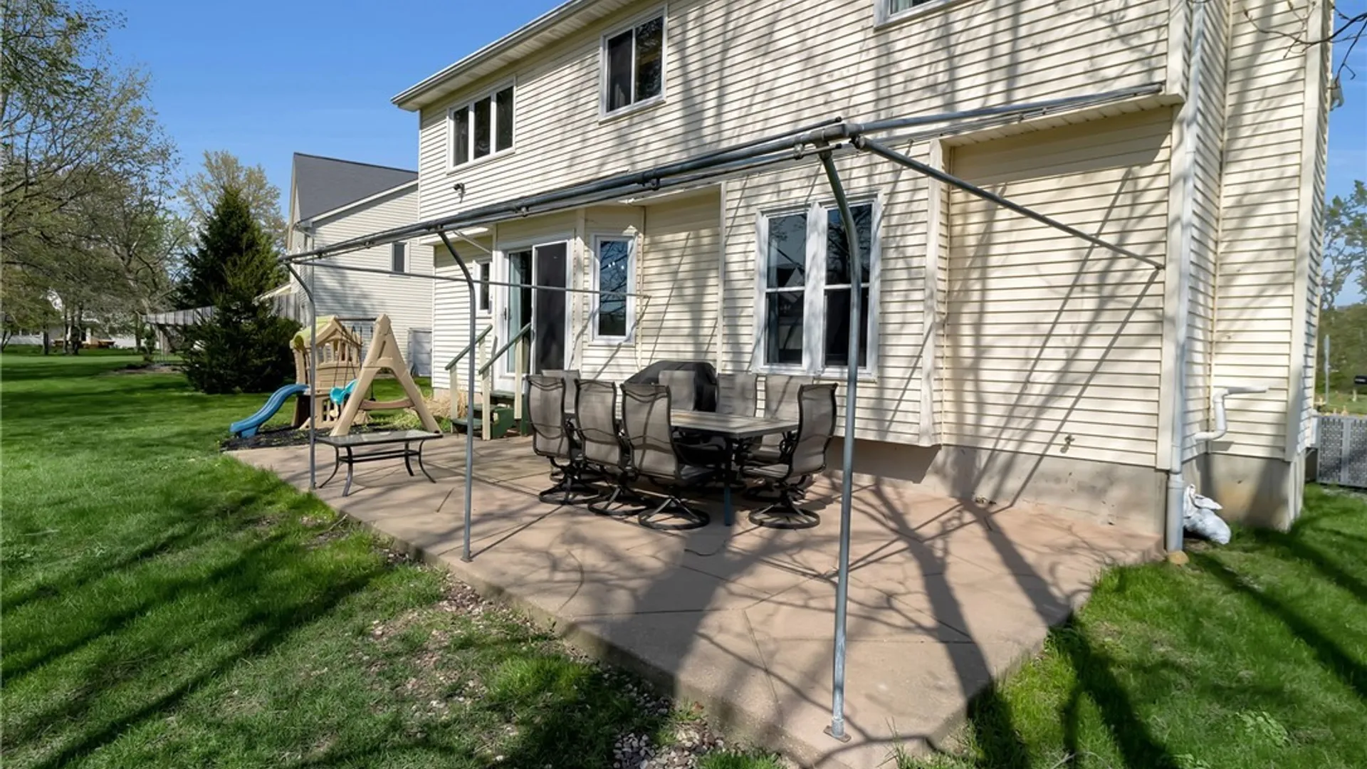 Property at 49 Ruby Lane, Amherst, NY 14051 30