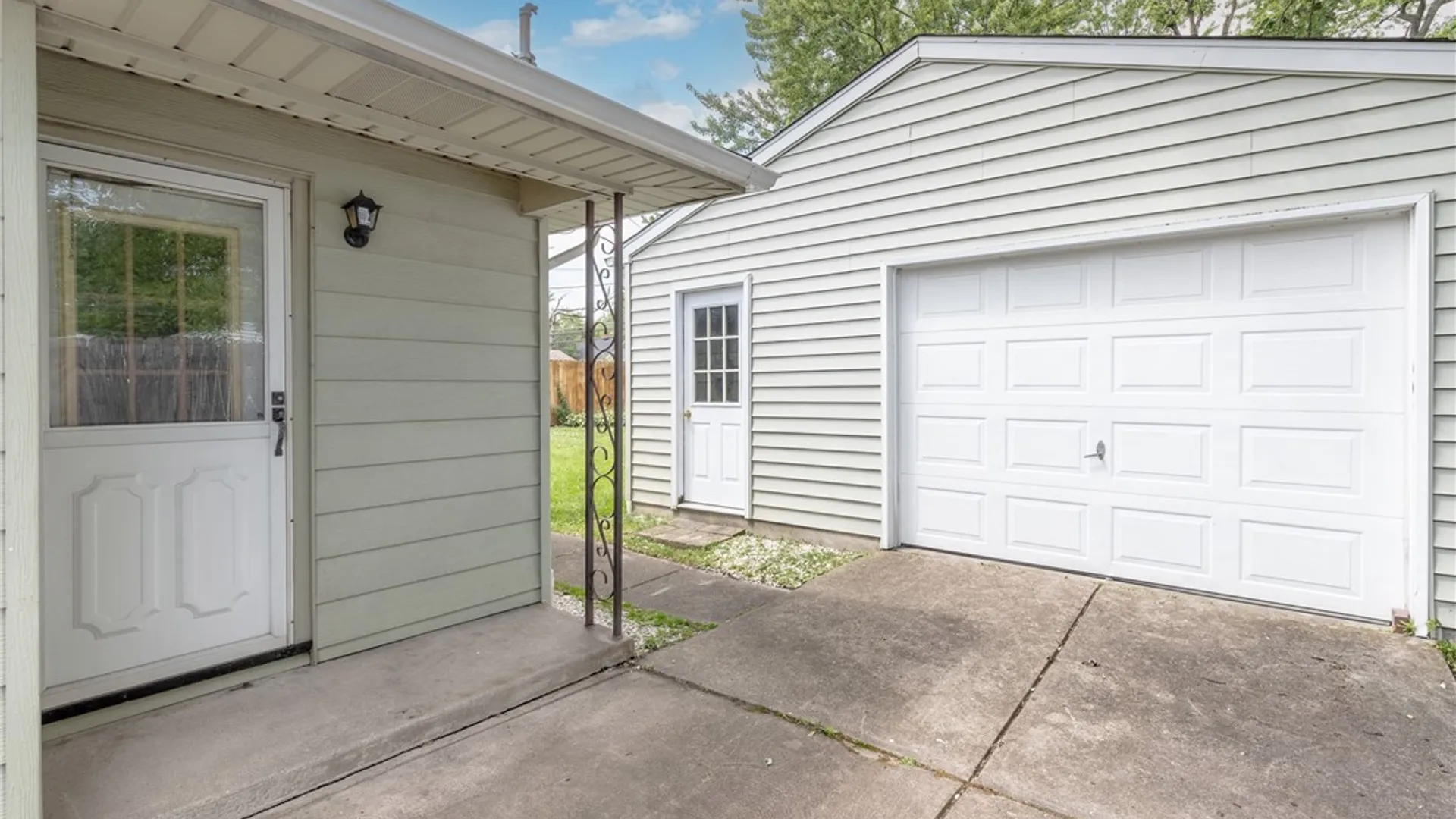 Property at 420 Wendel Avenue, Tonawanda, NY 14223 5