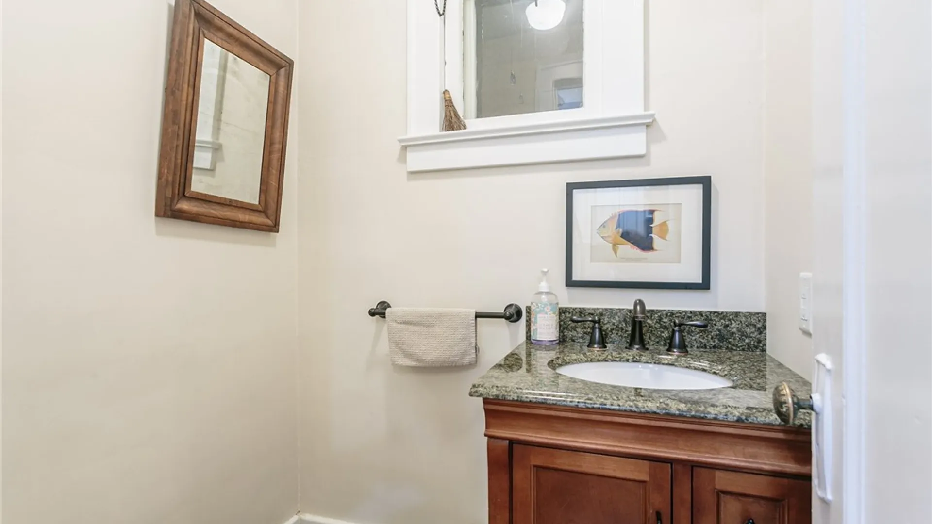 Property at 17 Washington Avenue, Pittsford, NY 14534 18