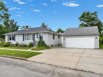 Property at 9920 Moschel Court, Niagara Falls, NY 14304