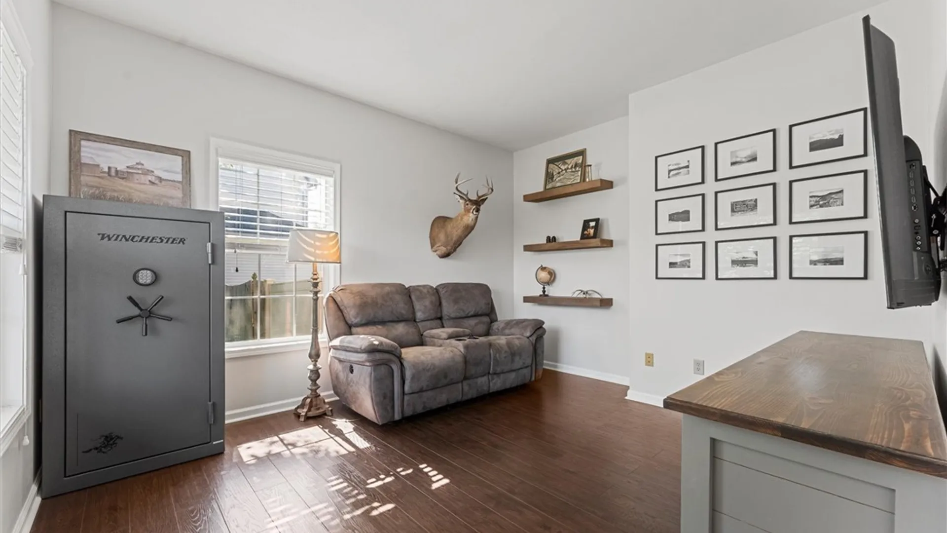 Property at 8778 Alizarin Avenue, Cicero, NY 13039 15