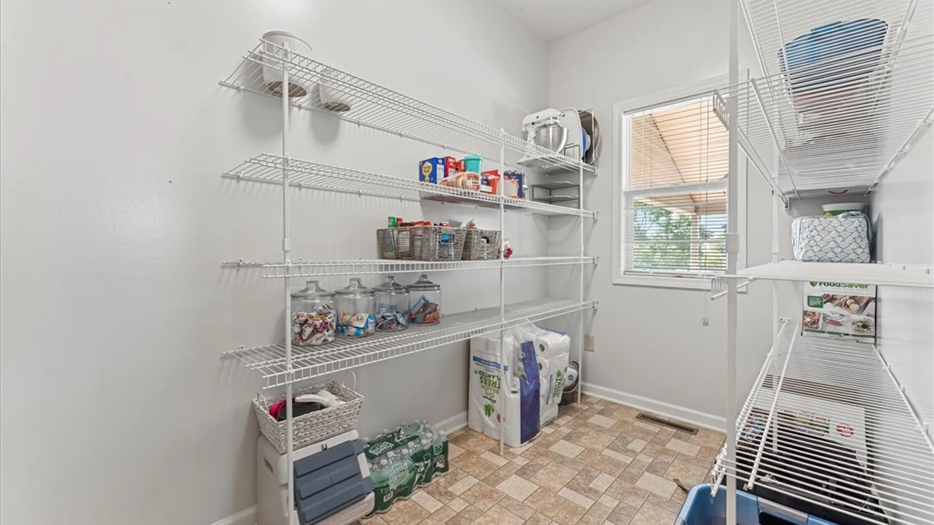 Property at 8778 Alizarin Avenue, Cicero, NY 13039 24