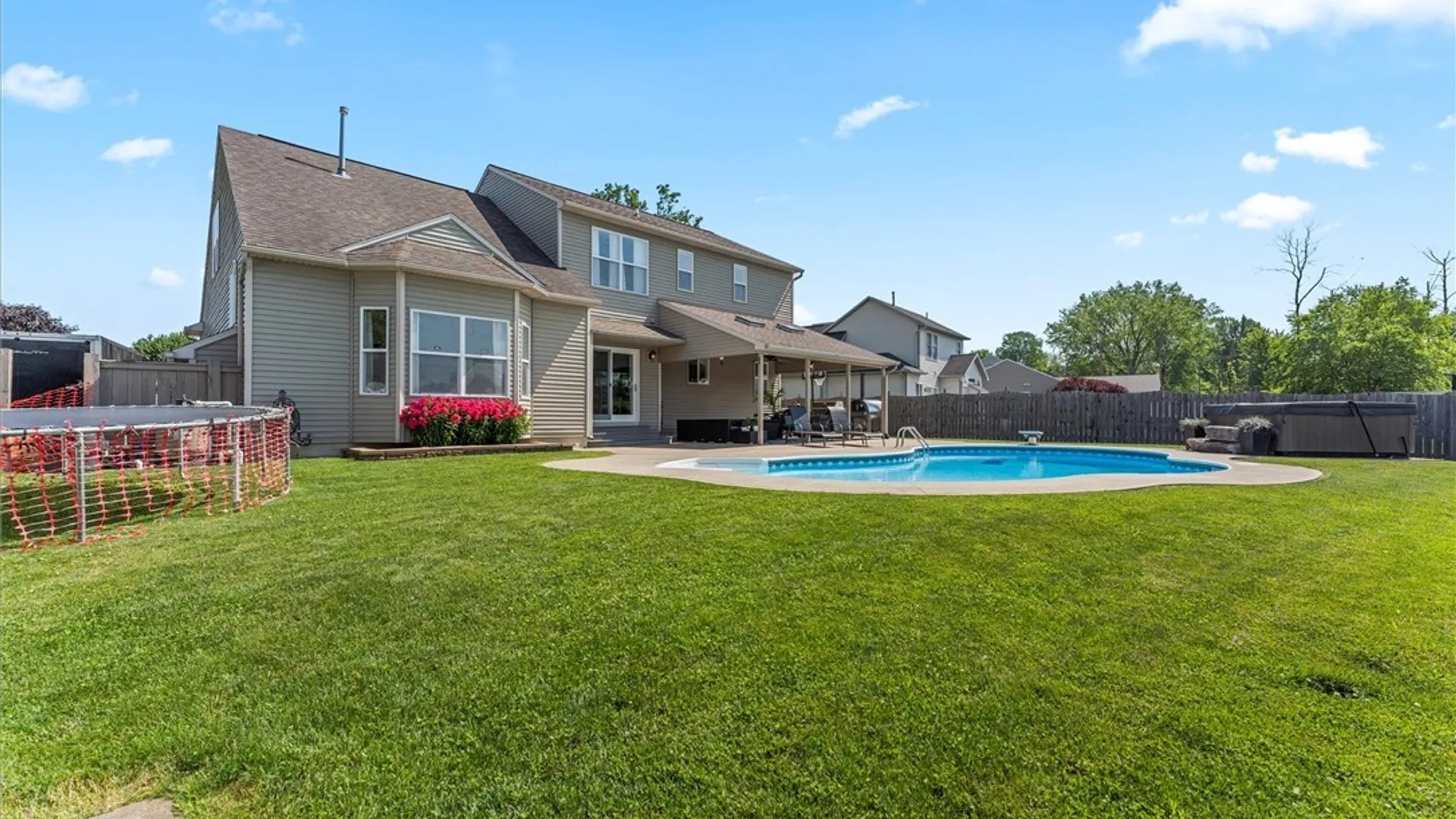 Property at 8778 Alizarin Avenue, Cicero, NY 13039 8