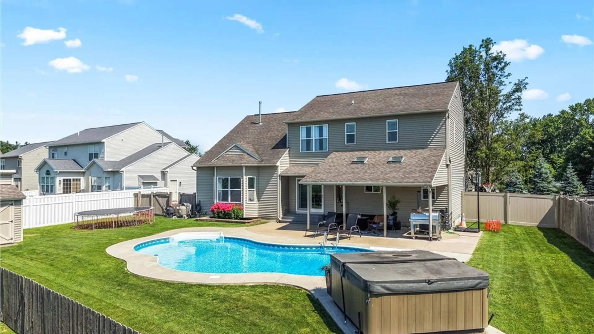 Property at 8778 Alizarin Avenue, Cicero, NY 13039 9