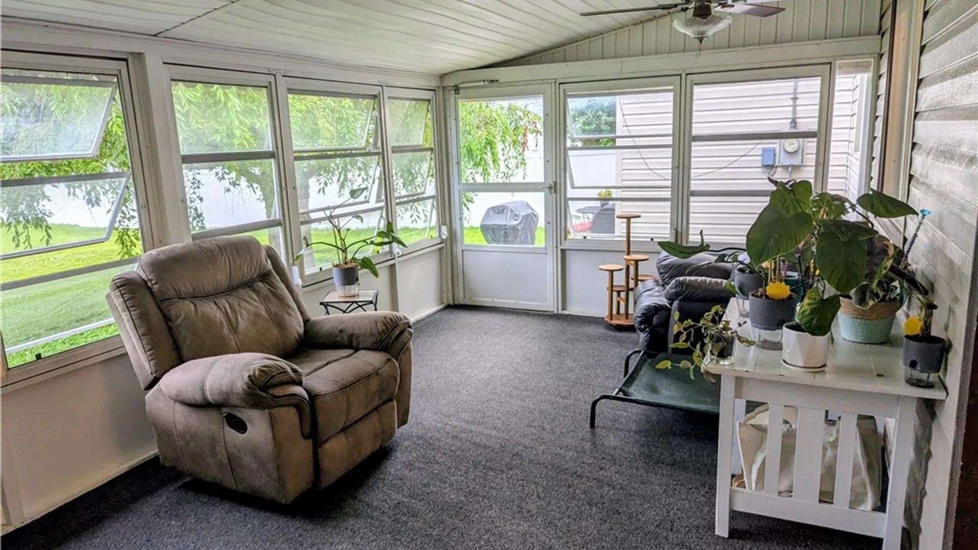 Property at 927 Pioneer Drive, North Tonawanda, NY 14120 34