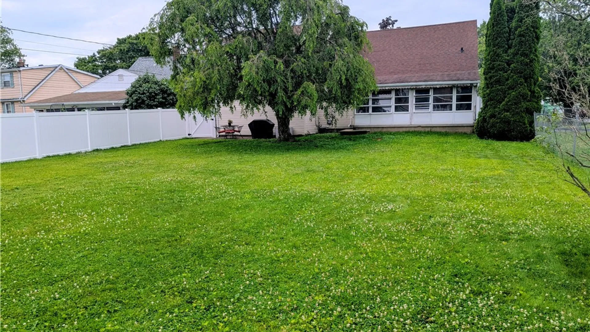 Property at 927 Pioneer Drive, North Tonawanda, NY 14120 39