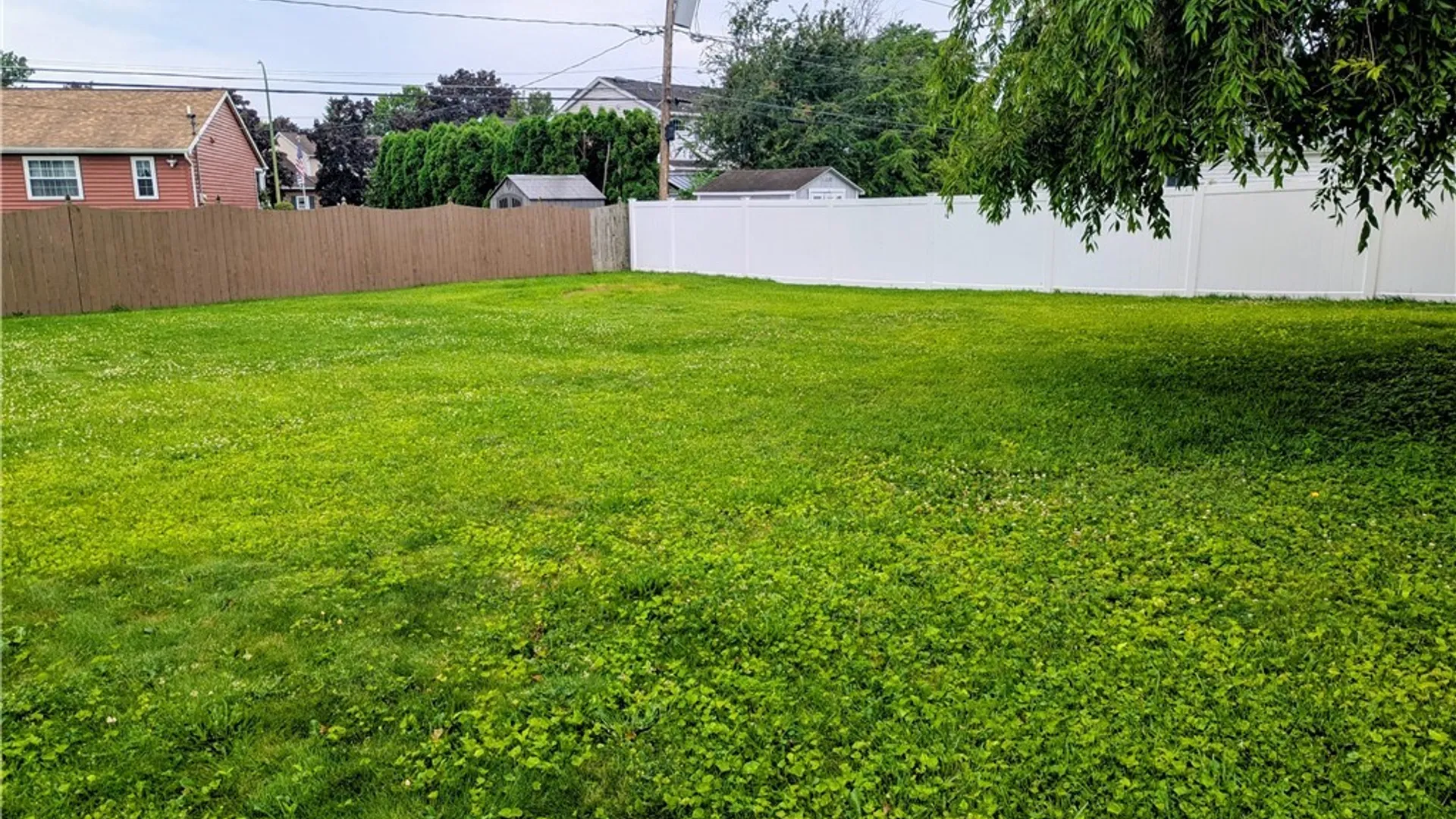 Property at 927 Pioneer Drive, North Tonawanda, NY 14120 40