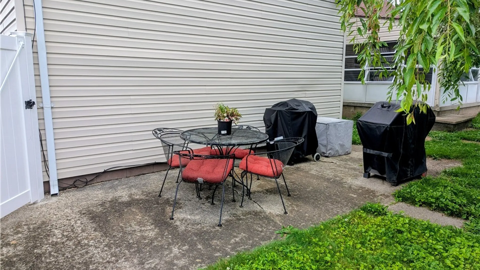 Property at 927 Pioneer Drive, North Tonawanda, NY 14120 41