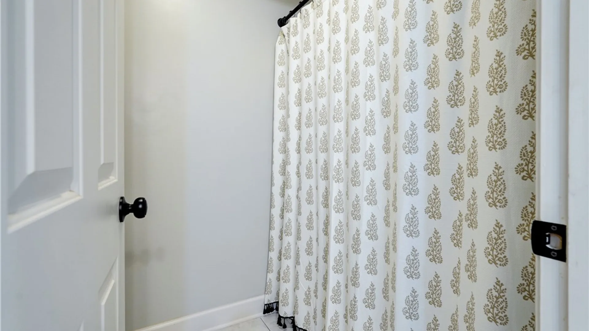 Property at 15 Coach Side Lane, Pittsford, NY 14534 41