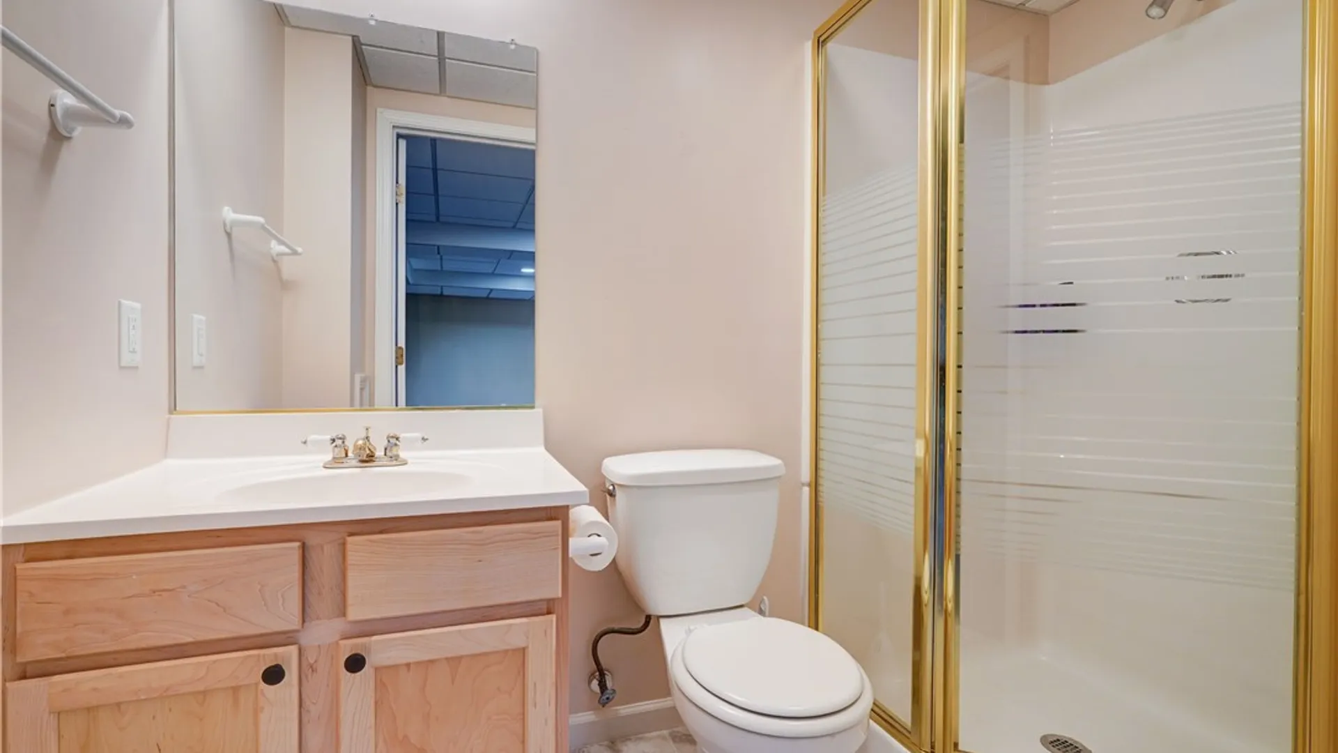 Property at 15 Coach Side Lane, Pittsford, NY 14534 44