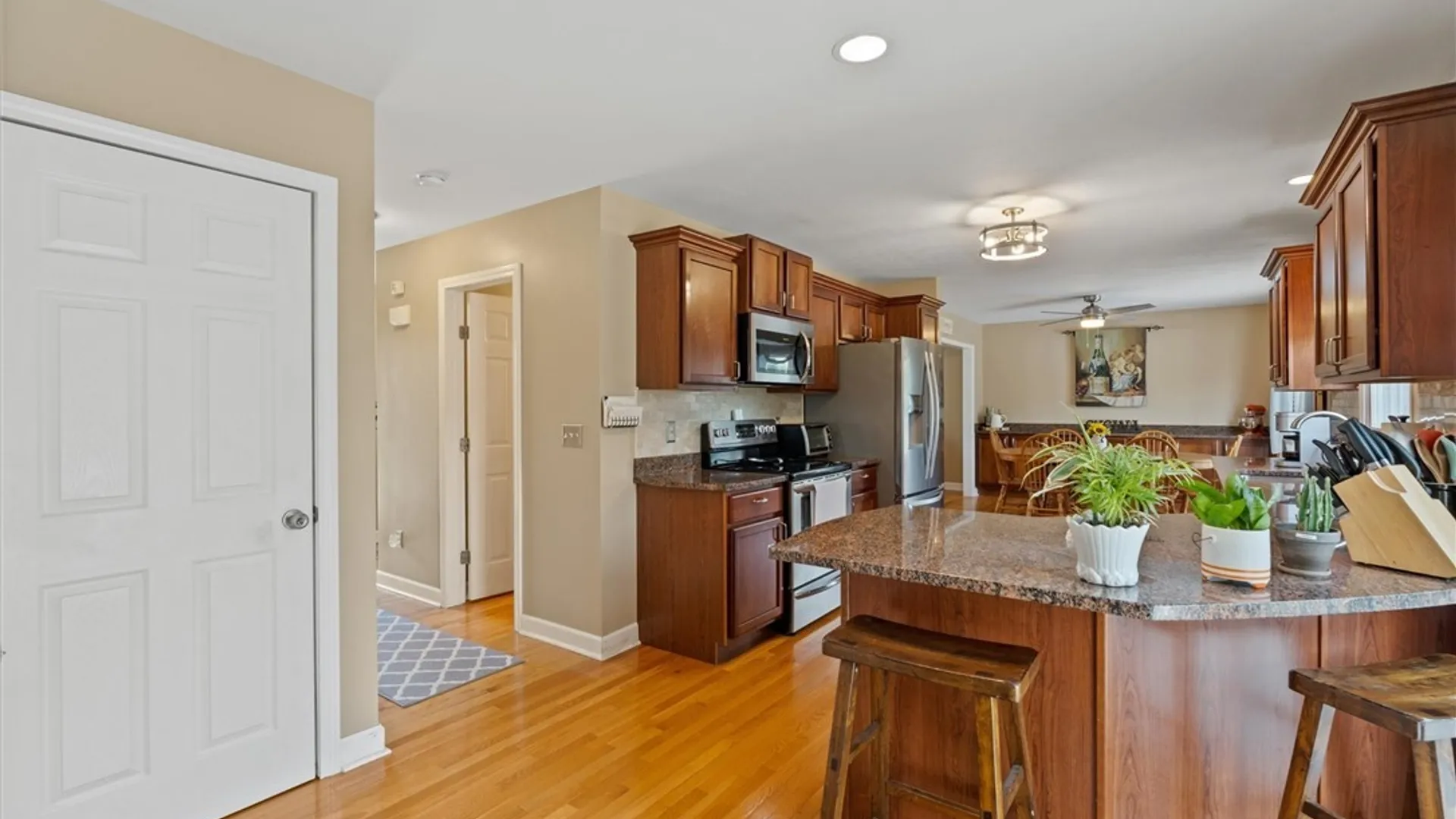 Property at 7404 Bay Chapel Circle, Clay, NY 13088 21