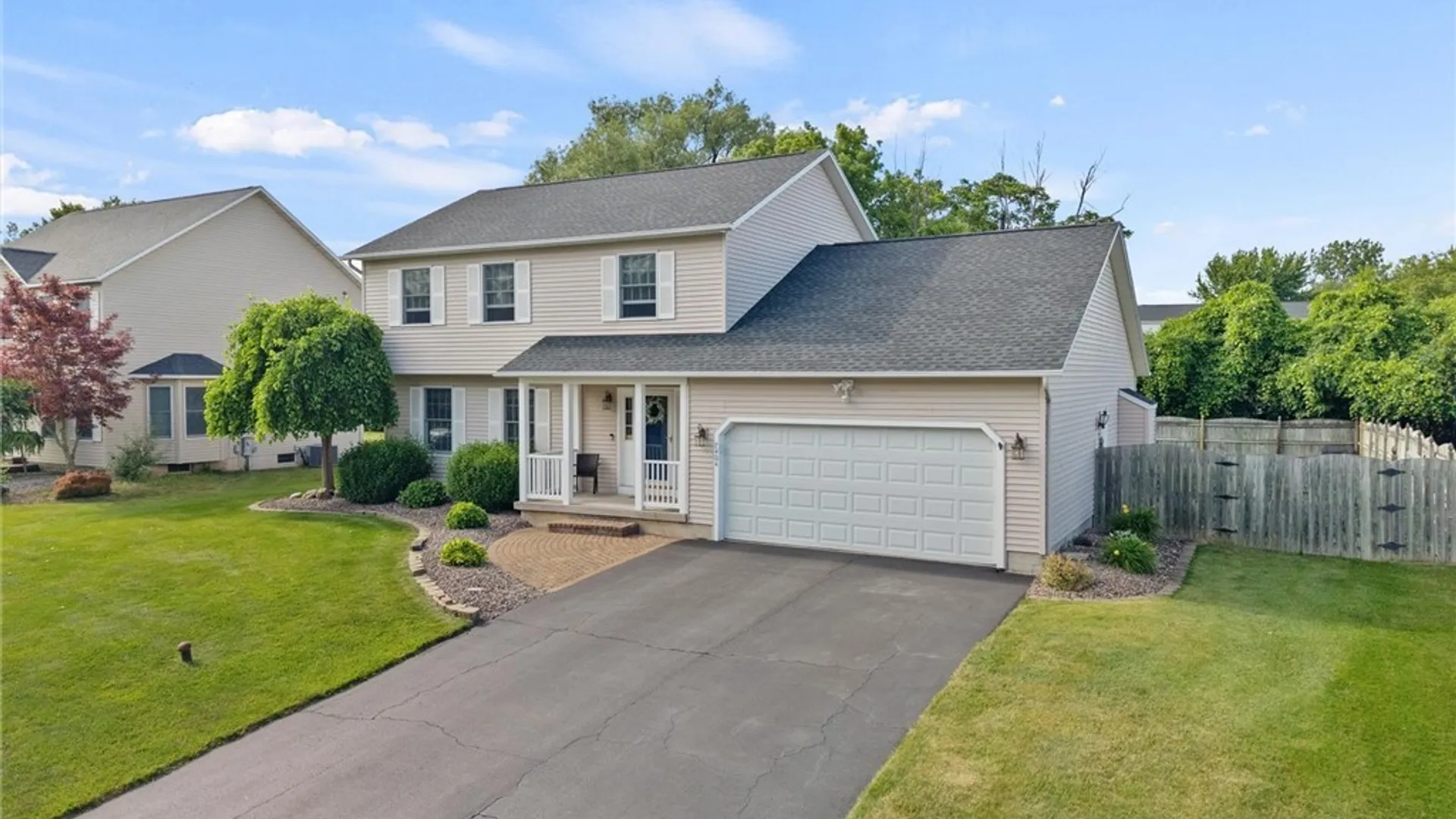 Property at 7404 Bay Chapel Circle, Clay, NY 13088 4