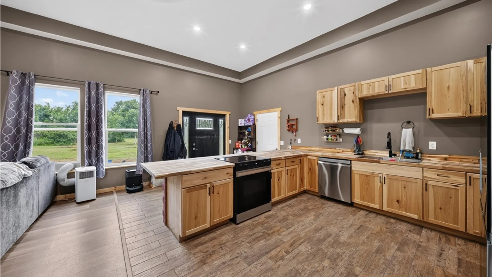 Property at 4261 St Rt 49, Schroeppel, NY 13132 10