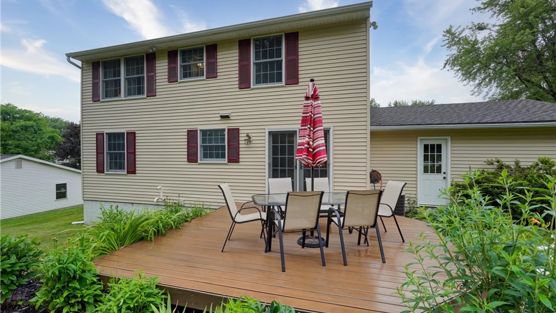 Property at 98 Peakview Drive, Henrietta, NY 14467 36