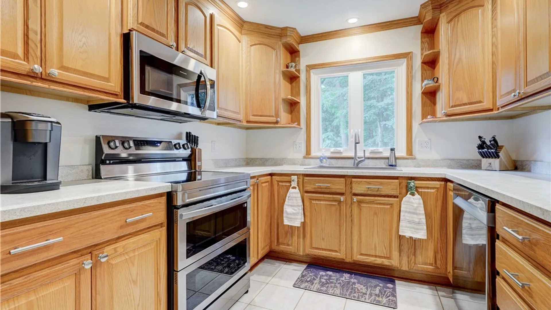 Property at 88 Great Wood Circle, Perinton, NY 14450 6