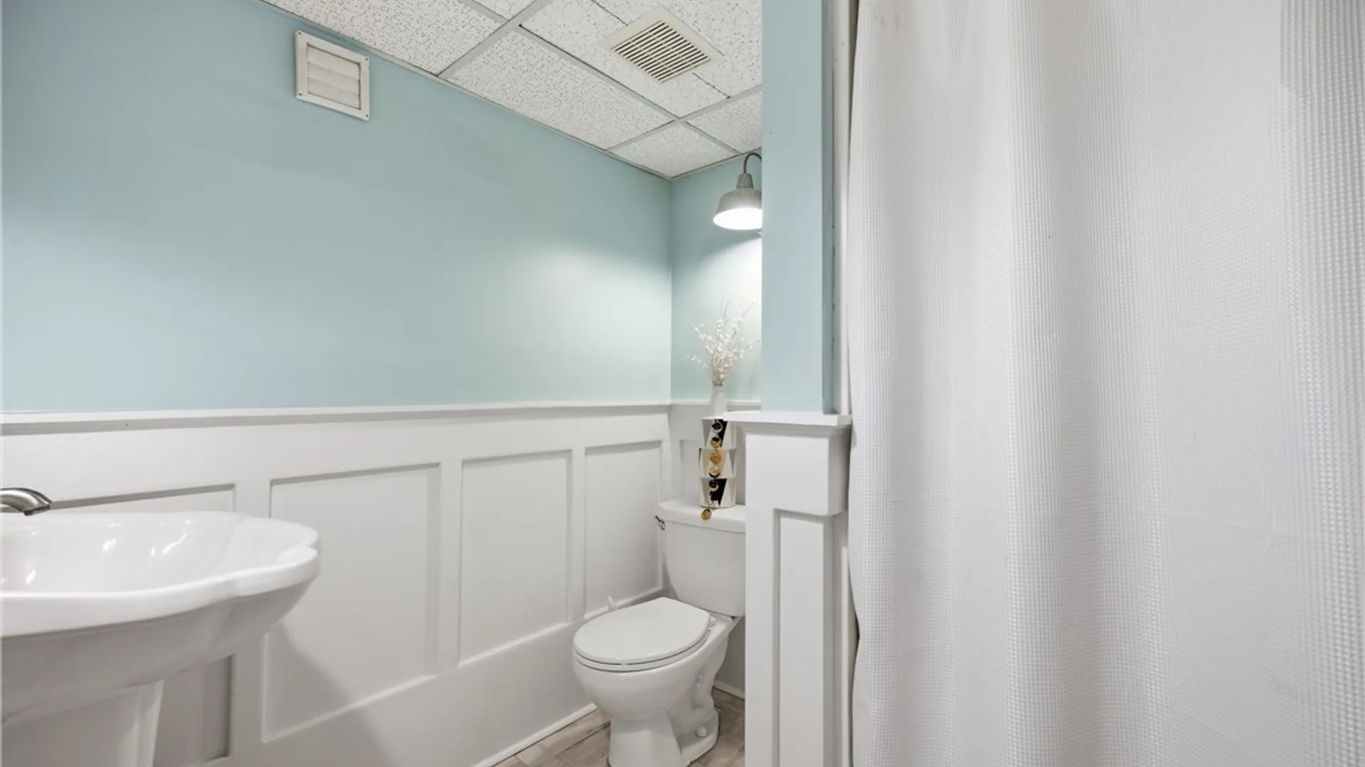 Property at 128 Wrexham Court, Tonawanda, NY 14150 33