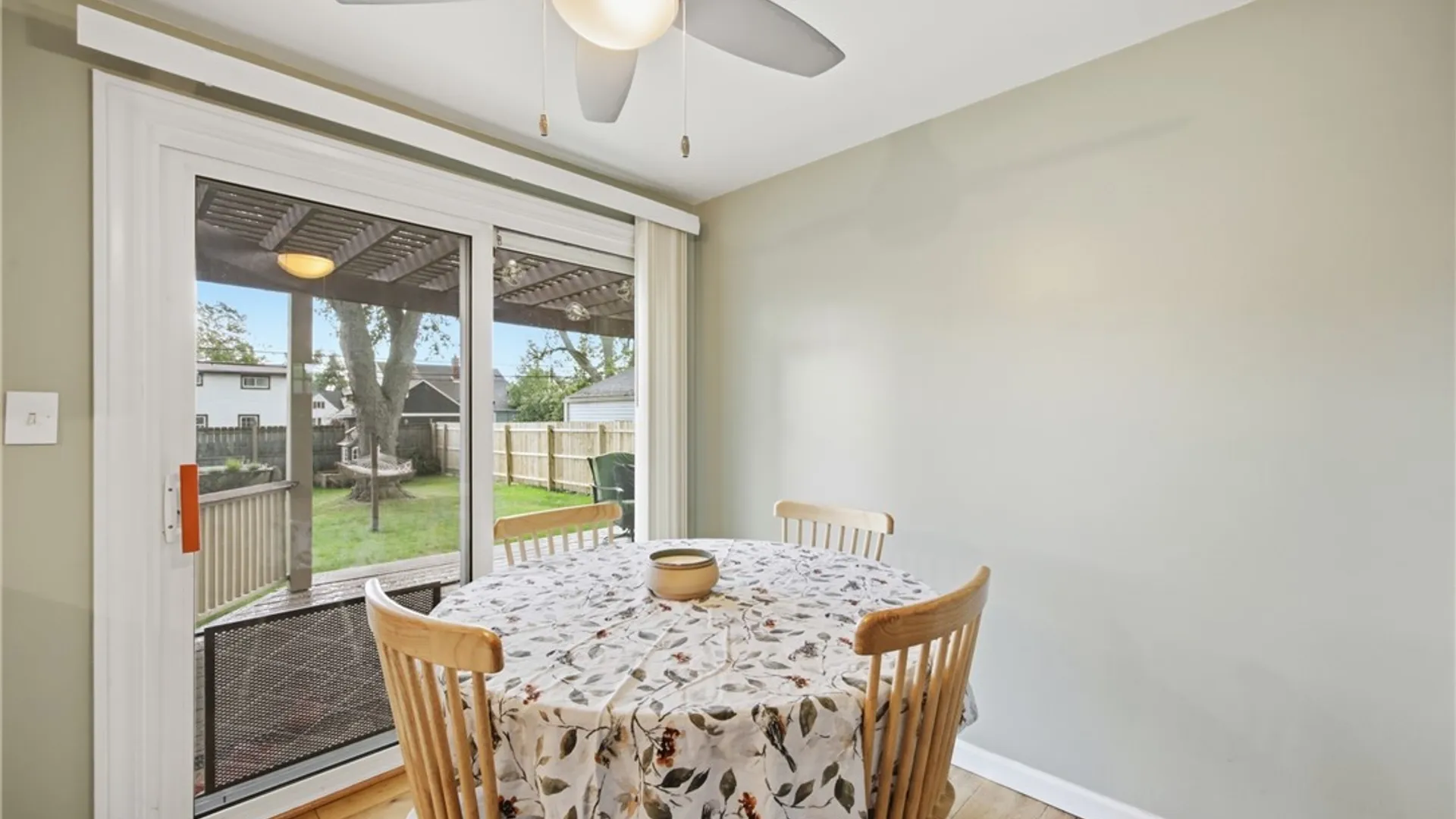 Property at 128 Wrexham Court, Tonawanda, NY 14150 8