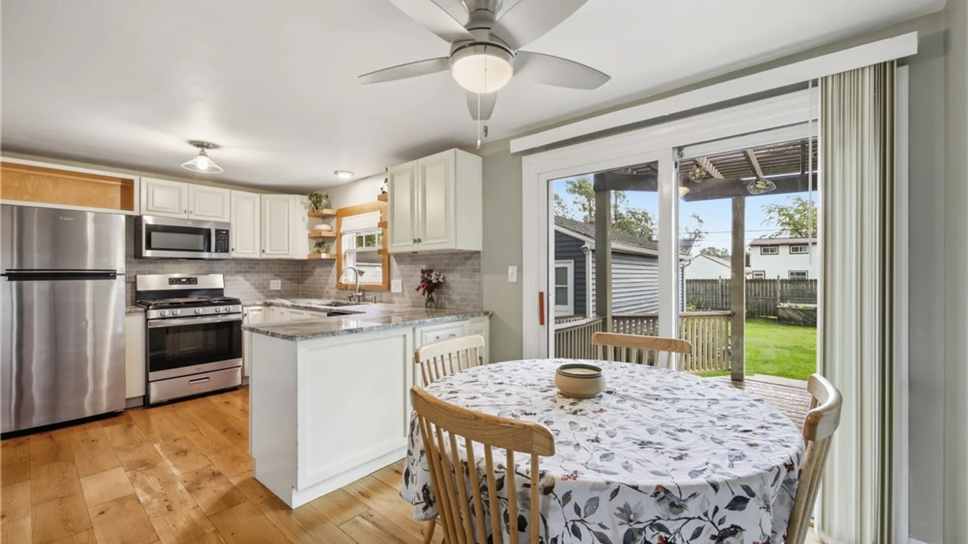 Property at 128 Wrexham Court, Tonawanda, NY 14150 9