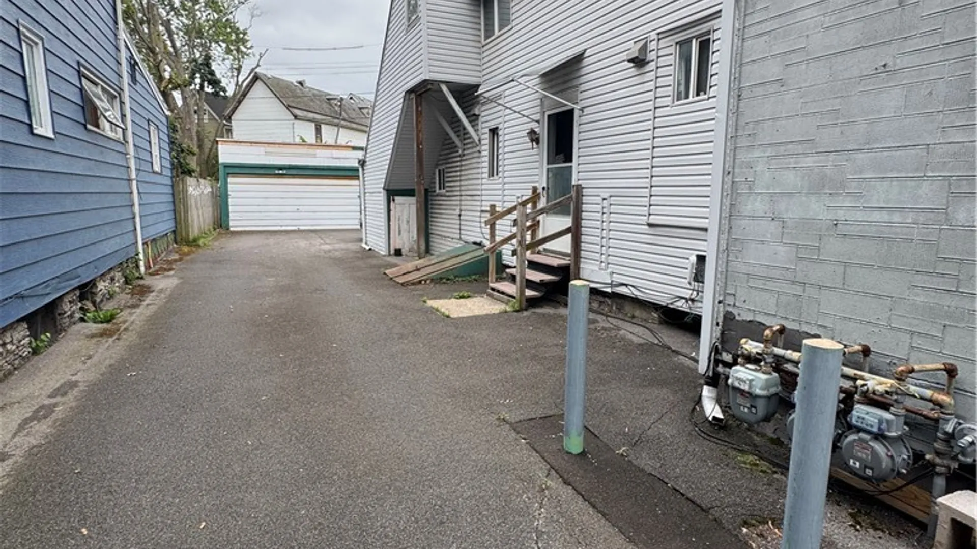 Property at 610 Fargo Avenue, Buffalo, NY 14213 15