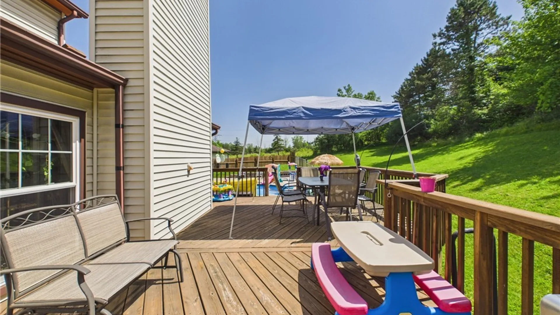 Property at 73 Larsen Lane, West Seneca, NY 14224 17