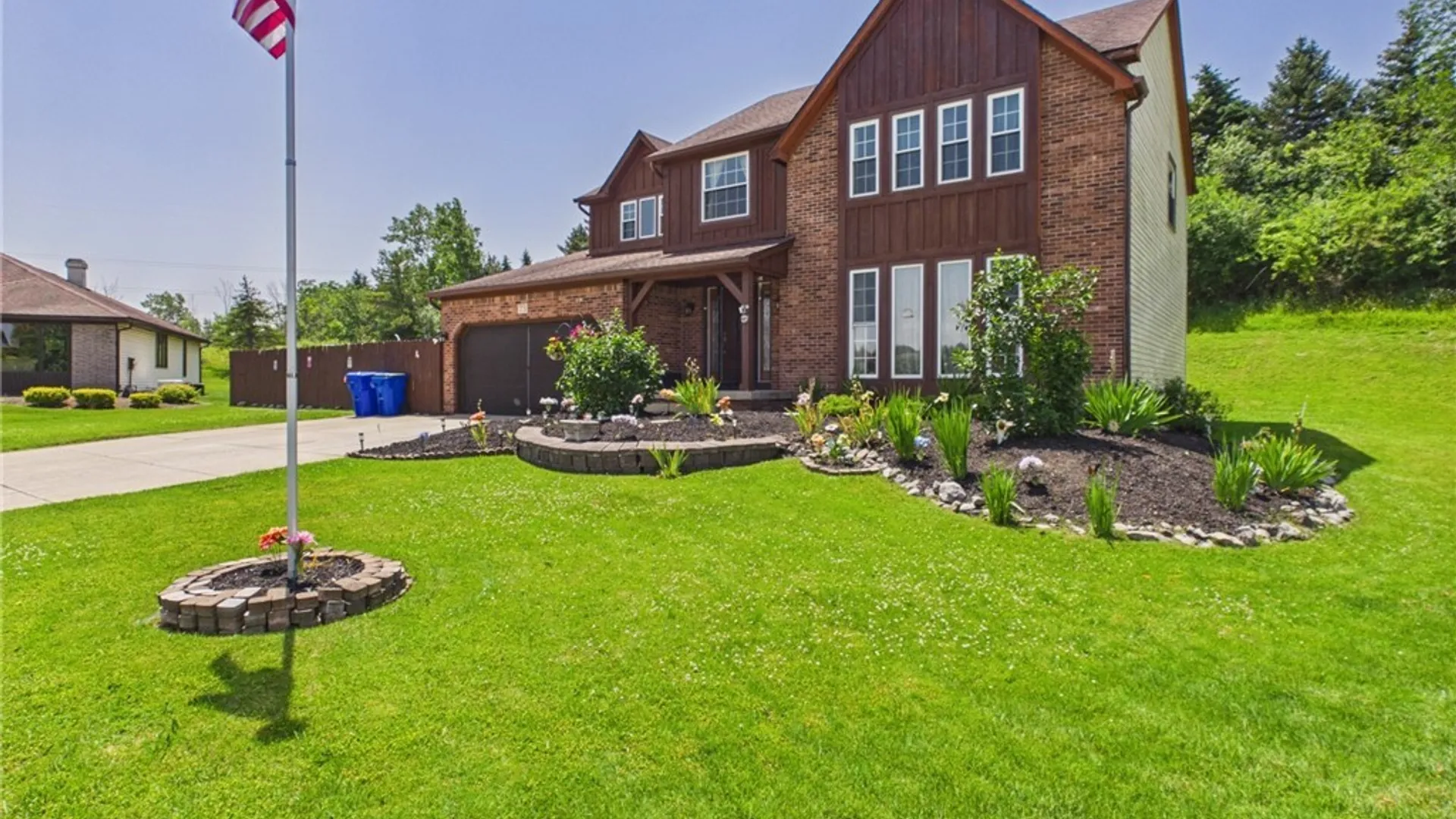 Property at 73 Larsen Lane, West Seneca, NY 14224 2
