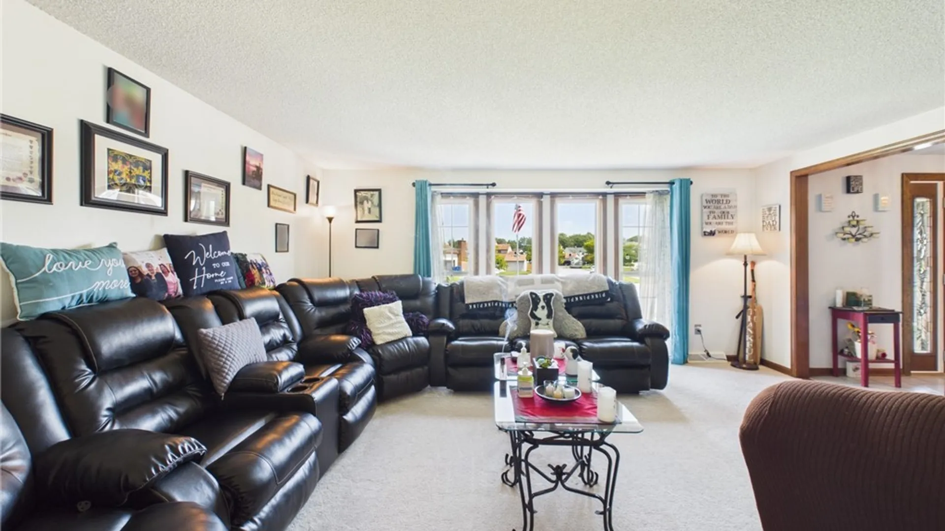 Property at 73 Larsen Lane, West Seneca, NY 14224 23