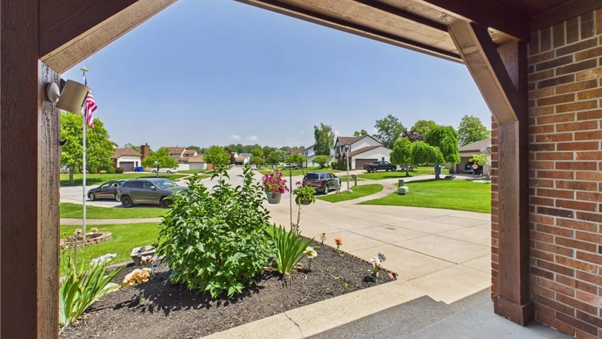 Property at 73 Larsen Lane, West Seneca, NY 14224 5