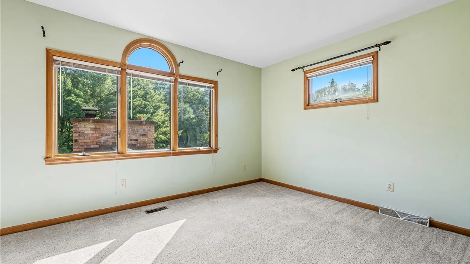 Property at 5346 Oakridge Drive, Hamburg, NY 14075 28