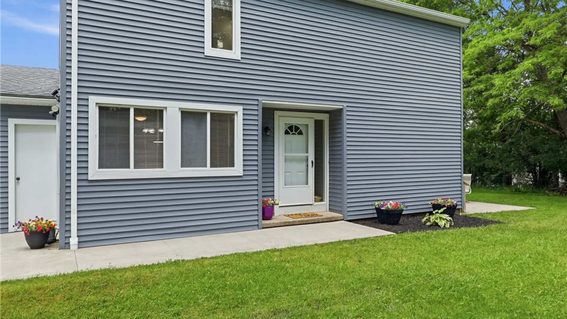 Property at 12 Hanningfield Circle, Perinton, NY 14450 37
