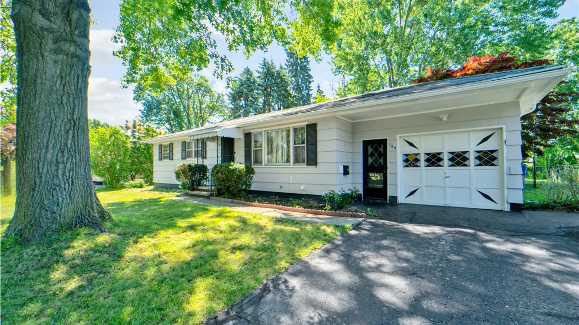 Property at 163 Fleetwood Drive, Irondequoit, NY 14609 2