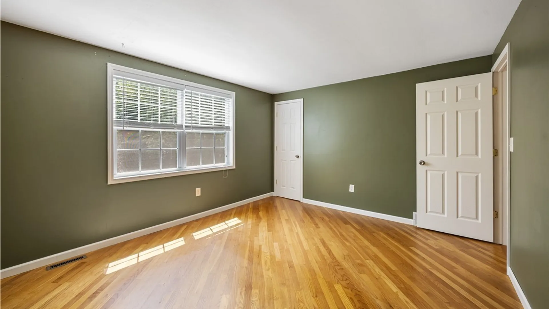 Property at 5510 Taormina Drive, Clay, NY 13041 27