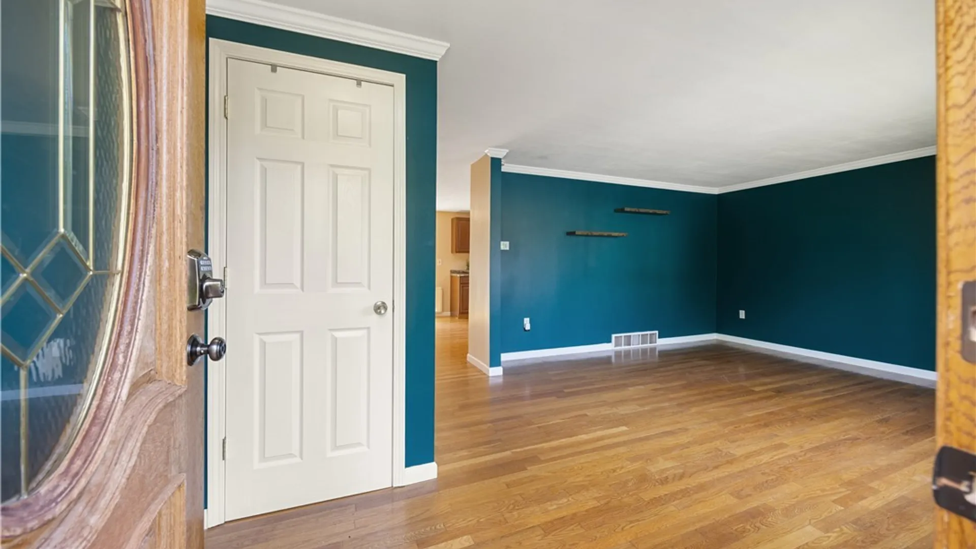 Property at 5510 Taormina Drive, Clay, NY 13041 3