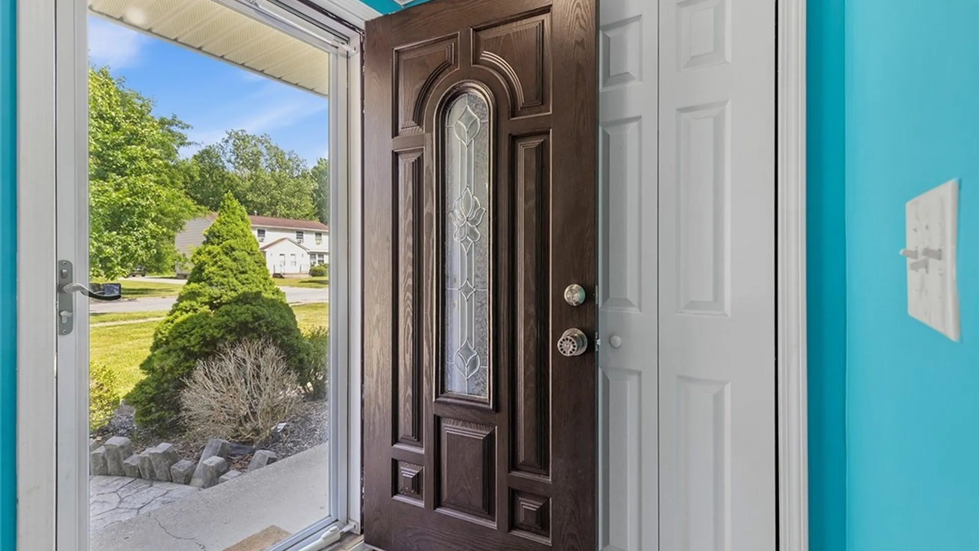 Property at 242 Sundridge Drive, Amherst, NY 14228 3