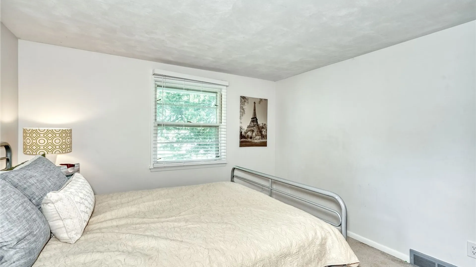 Property at 83 Hillhurst Lane, Irondequoit, NY 14617 23