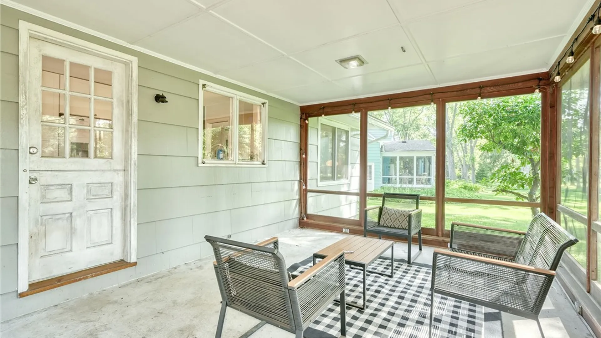 Property at 83 Hillhurst Lane, Irondequoit, NY 14617 40
