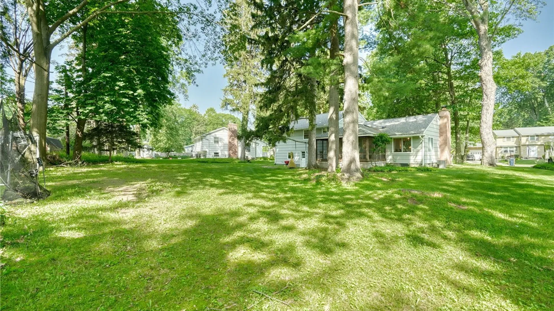 Property at 83 Hillhurst Lane, Irondequoit, NY 14617 45