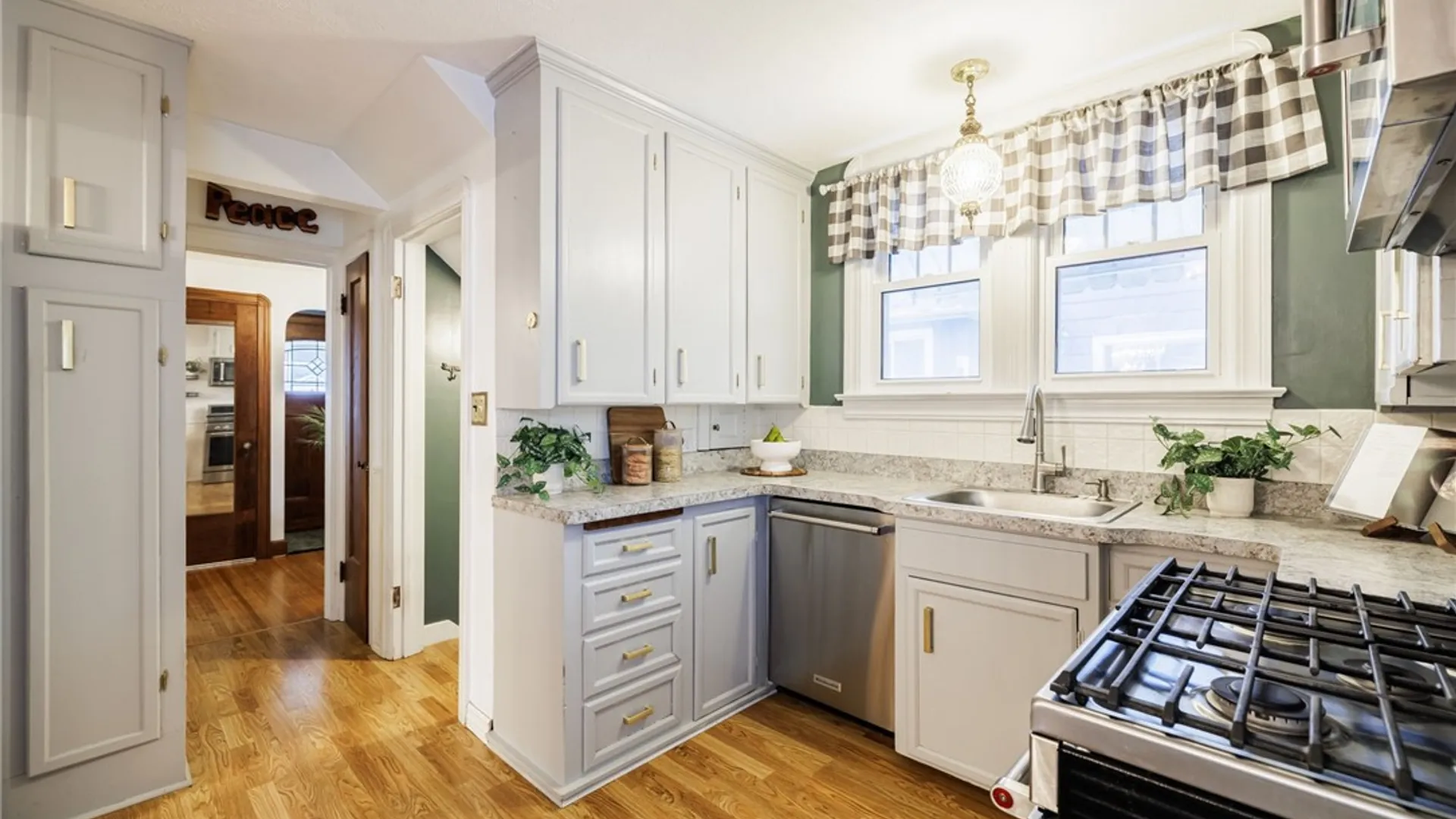 Property at 98 Wimbledon Road, Irondequoit, NY 14617 15