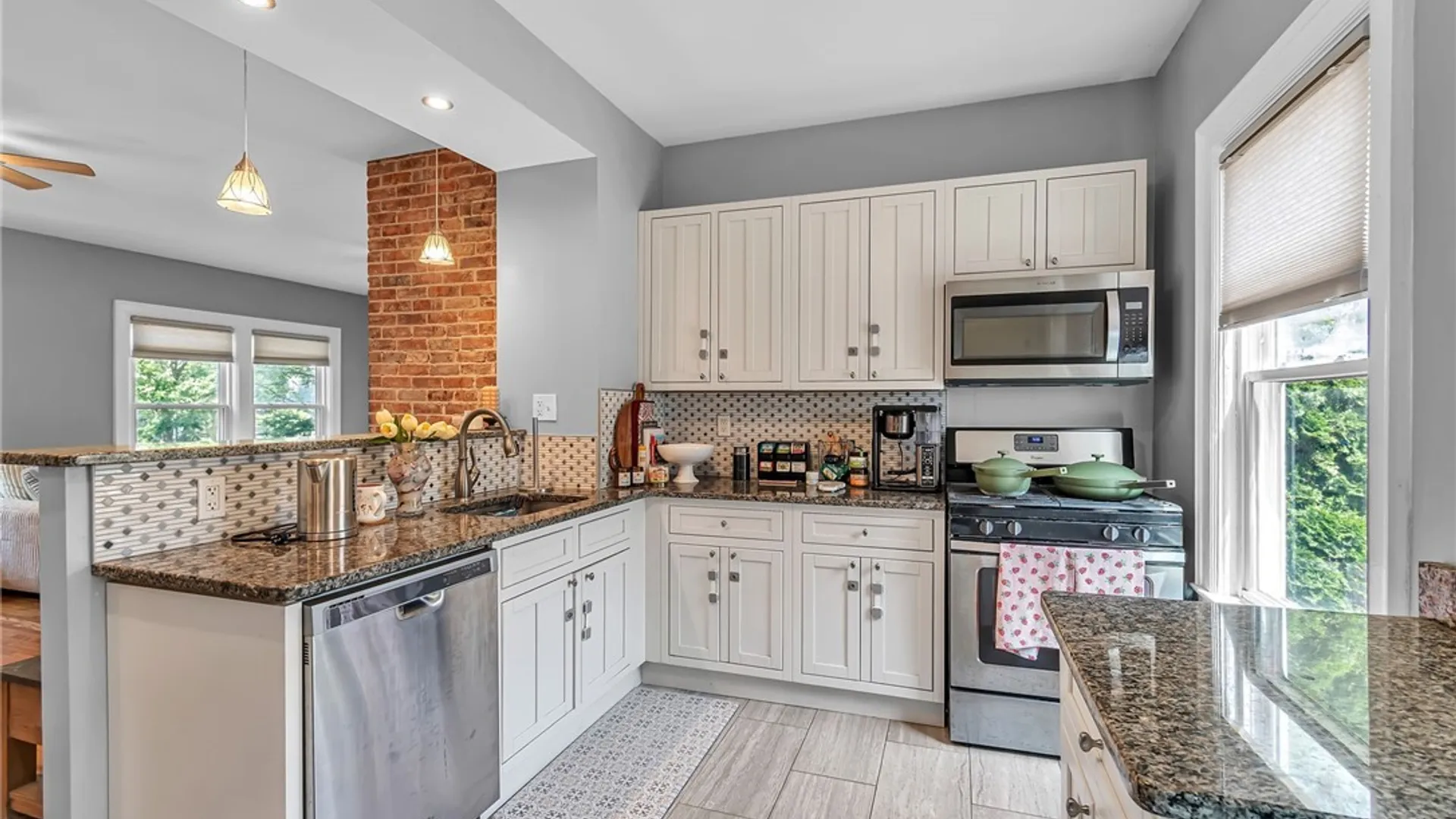 Property at 11 15th Street, Buffalo, NY 14213 12