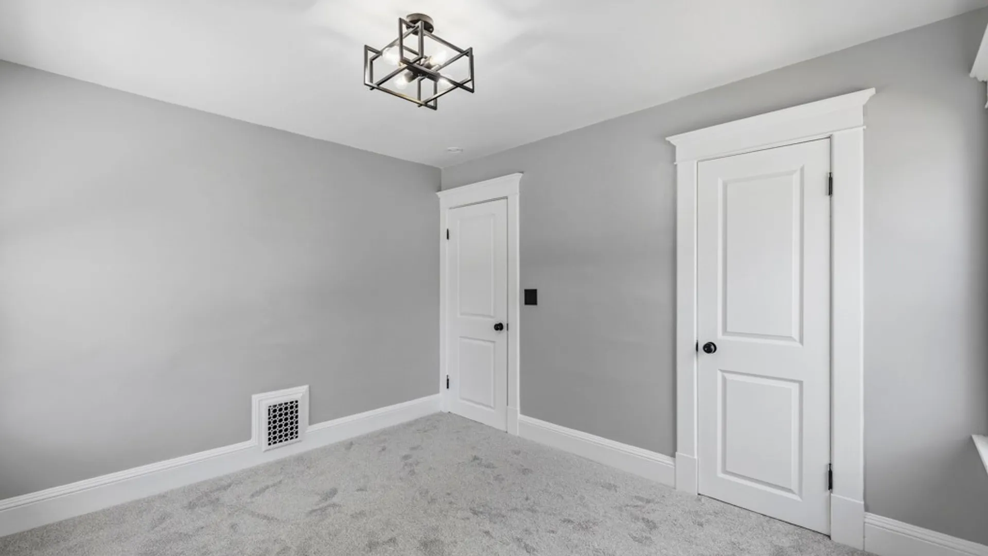 Property at 121 Tremaine Avenue, Tonawanda, NY 14217 16