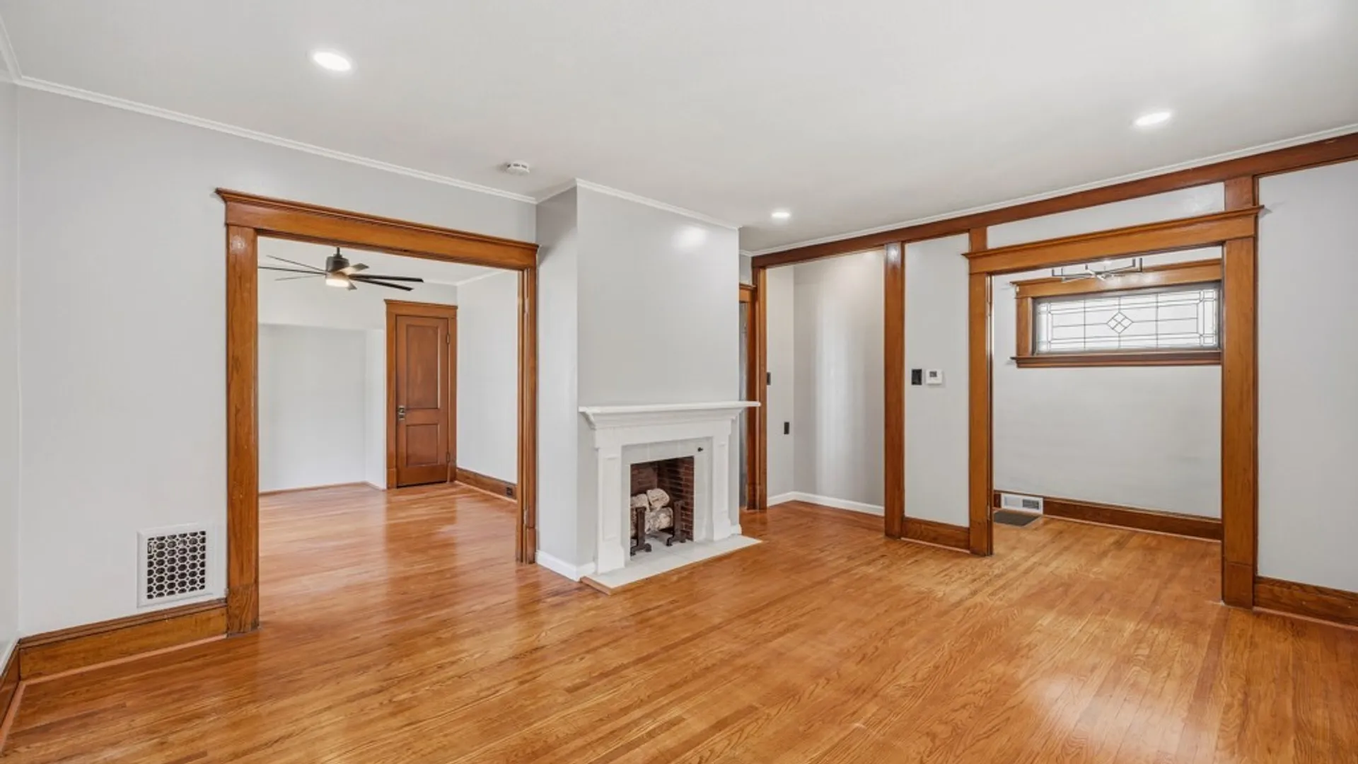 Property at 121 Tremaine Avenue, Tonawanda, NY 14217 4