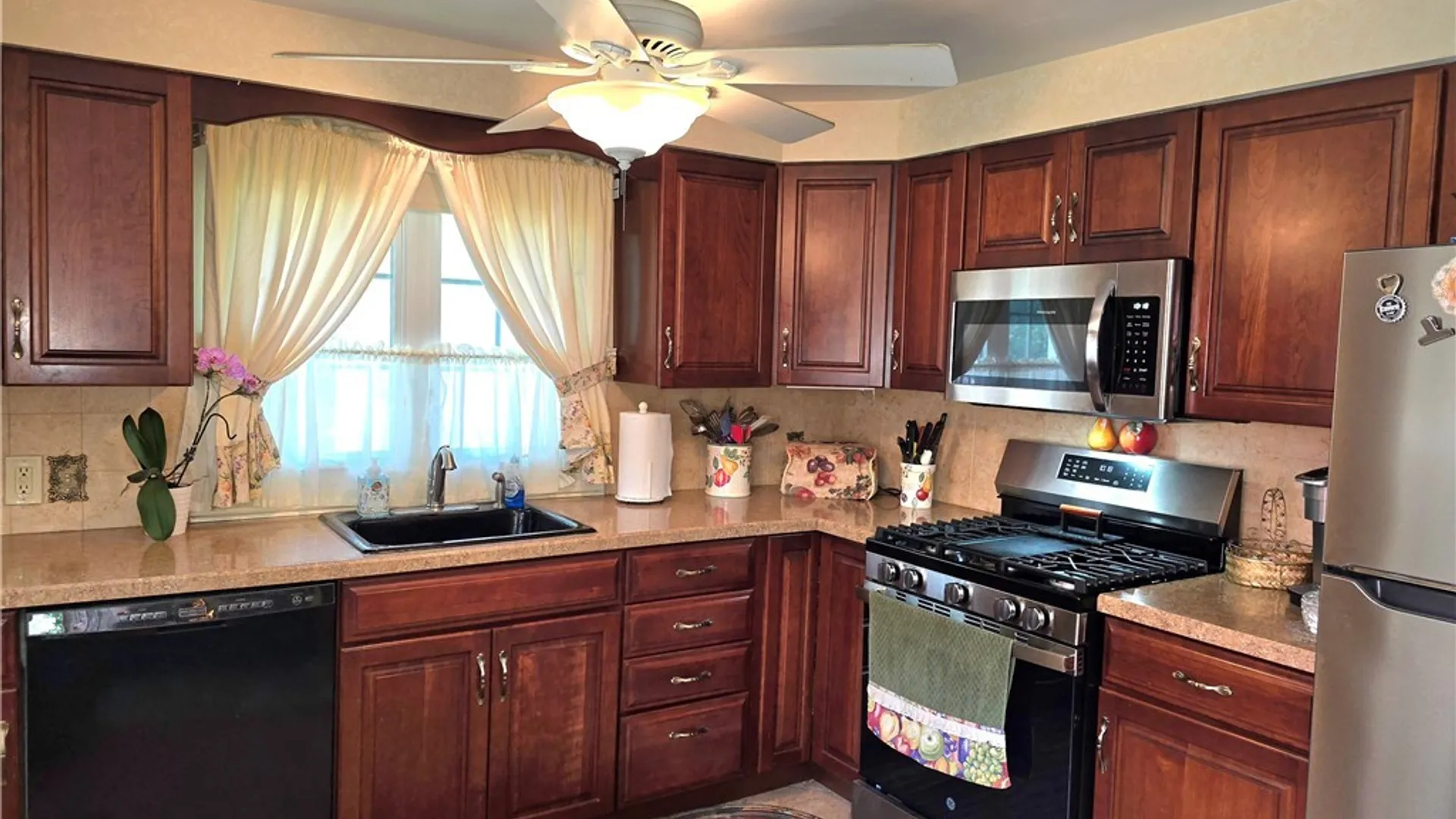 Property at 1109 Woodstock Avenue, Tonawanda, NY 14150 2