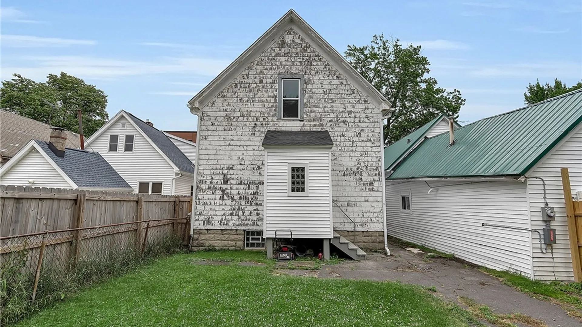 Property at 140 Benzinger Street, Buffalo, NY 14206 5