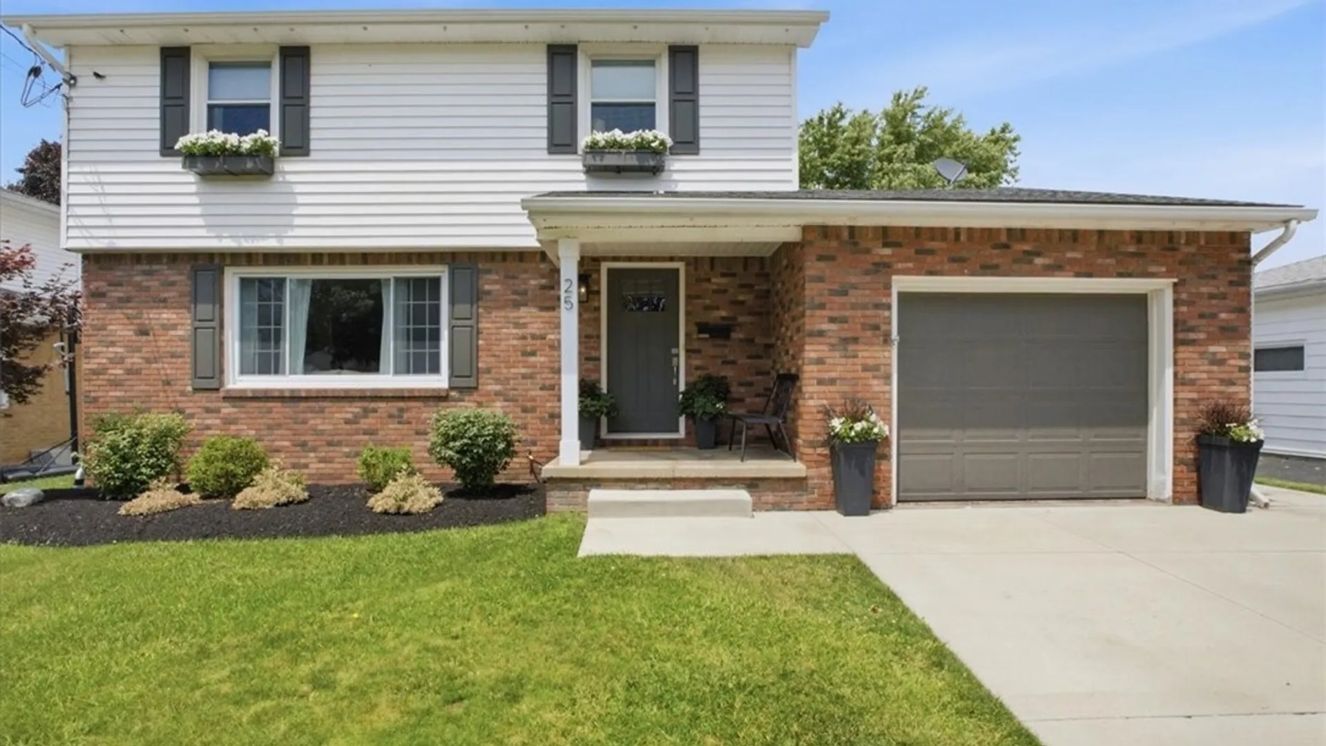 Property at 25 Camner Avenue, Lancaster, NY 14086 2