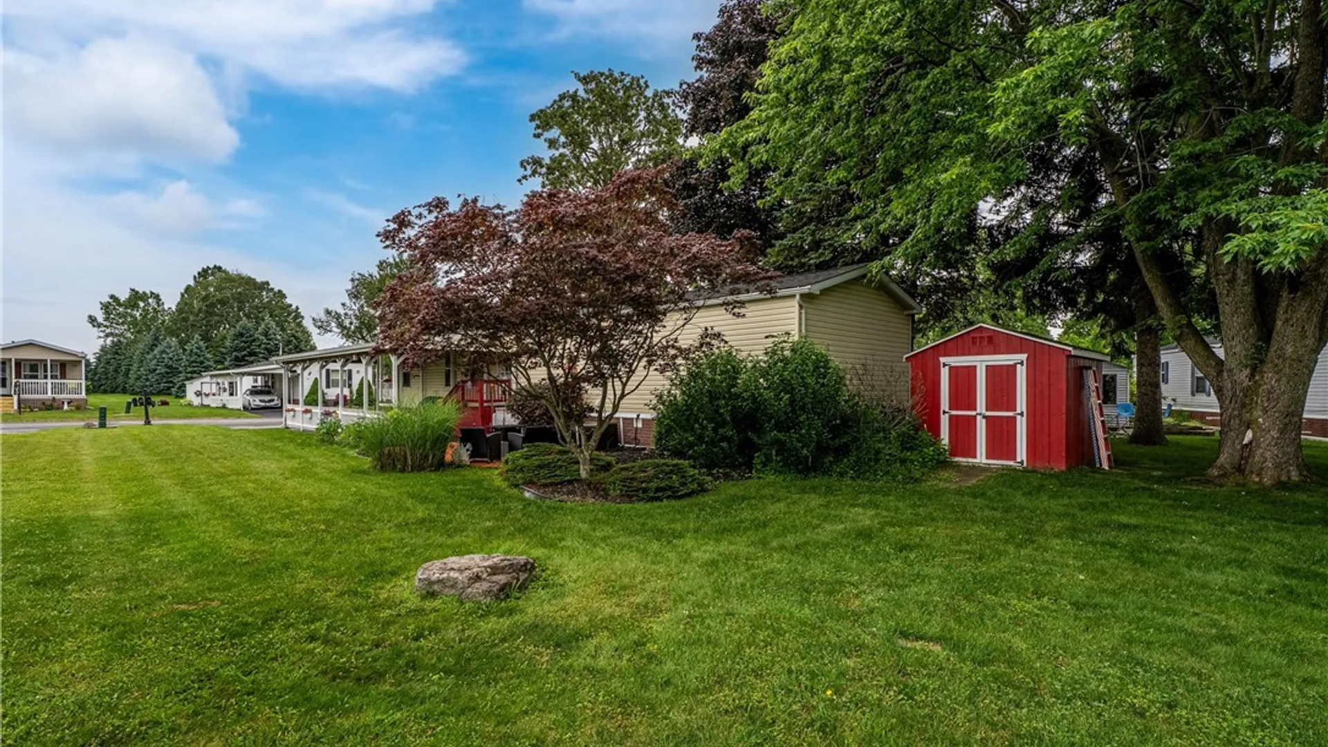 Property at 9947 Whitwick, Clarence, NY 14031 16