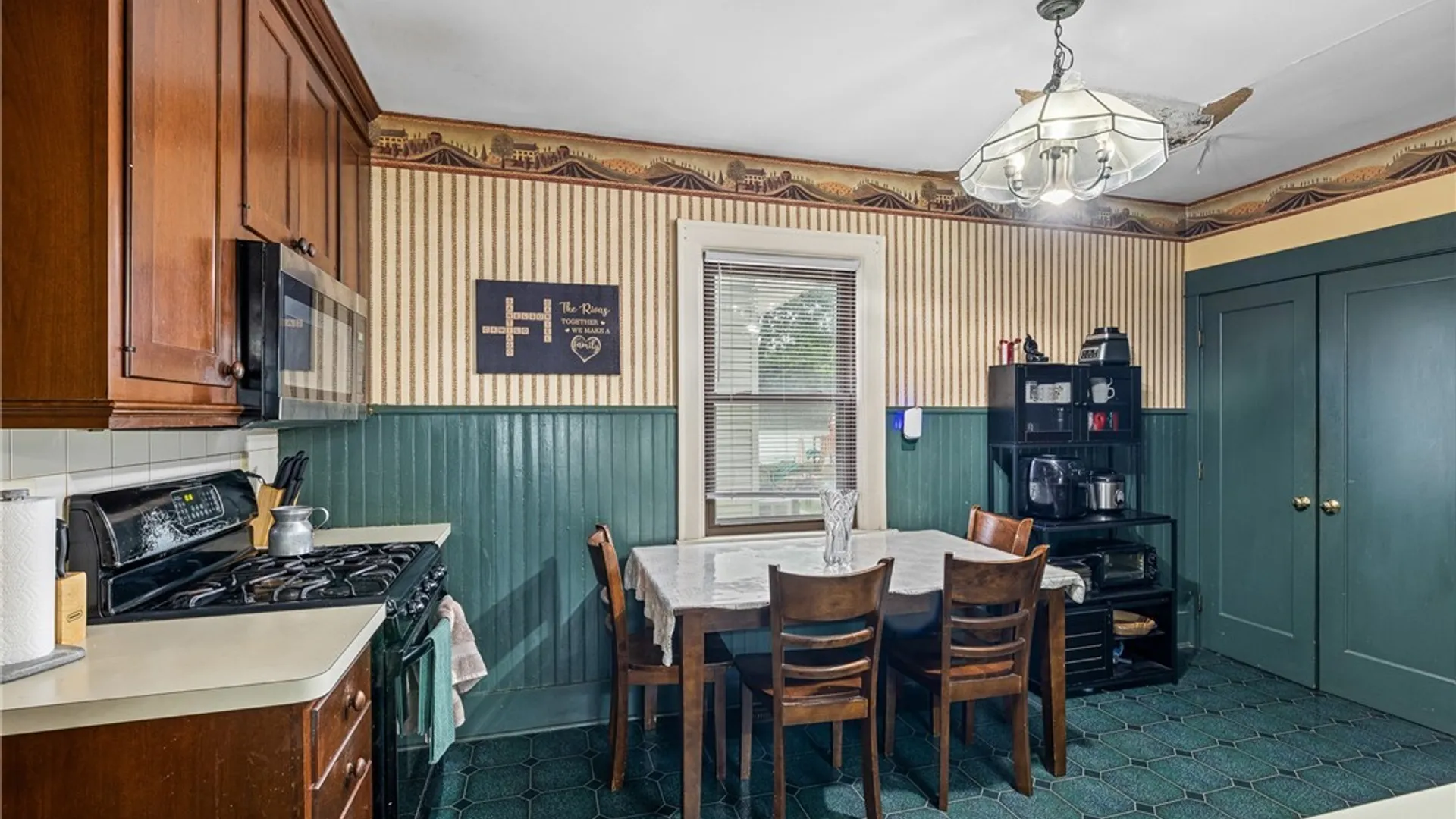 Property at 37 Fruehauf Avenue, Amherst, NY 14226 12