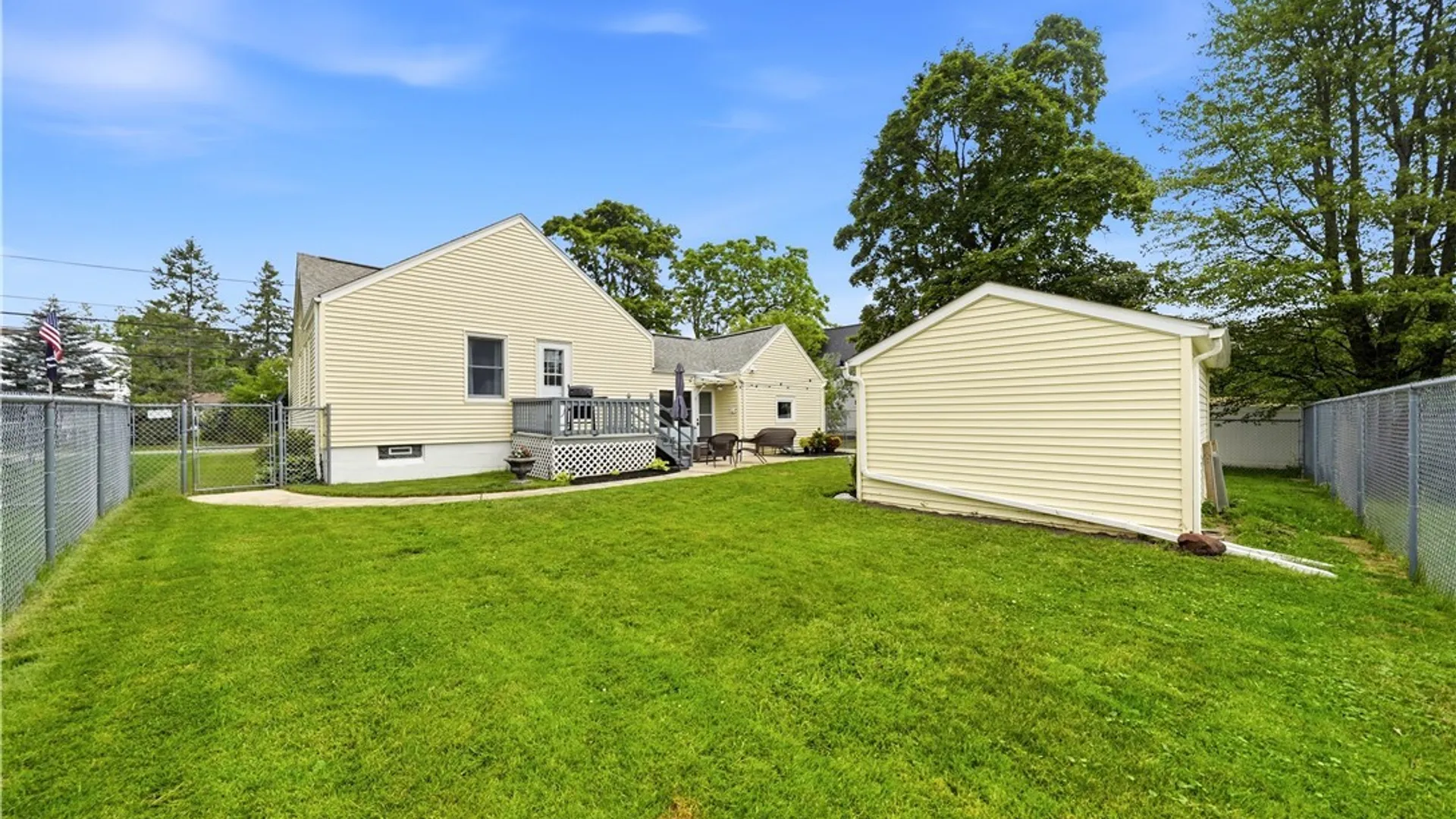 Property at 360 Aurora Street, Lancaster, NY 14086 32