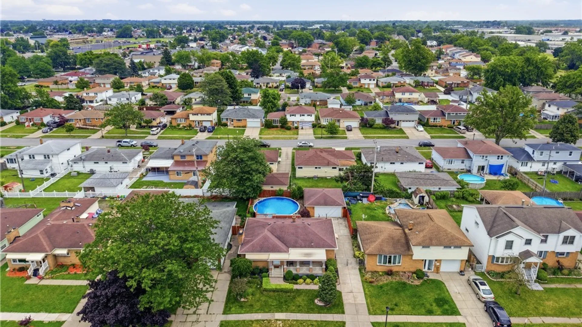 Property at 74 Leni Lane, Cheektowaga, NY 14225 41