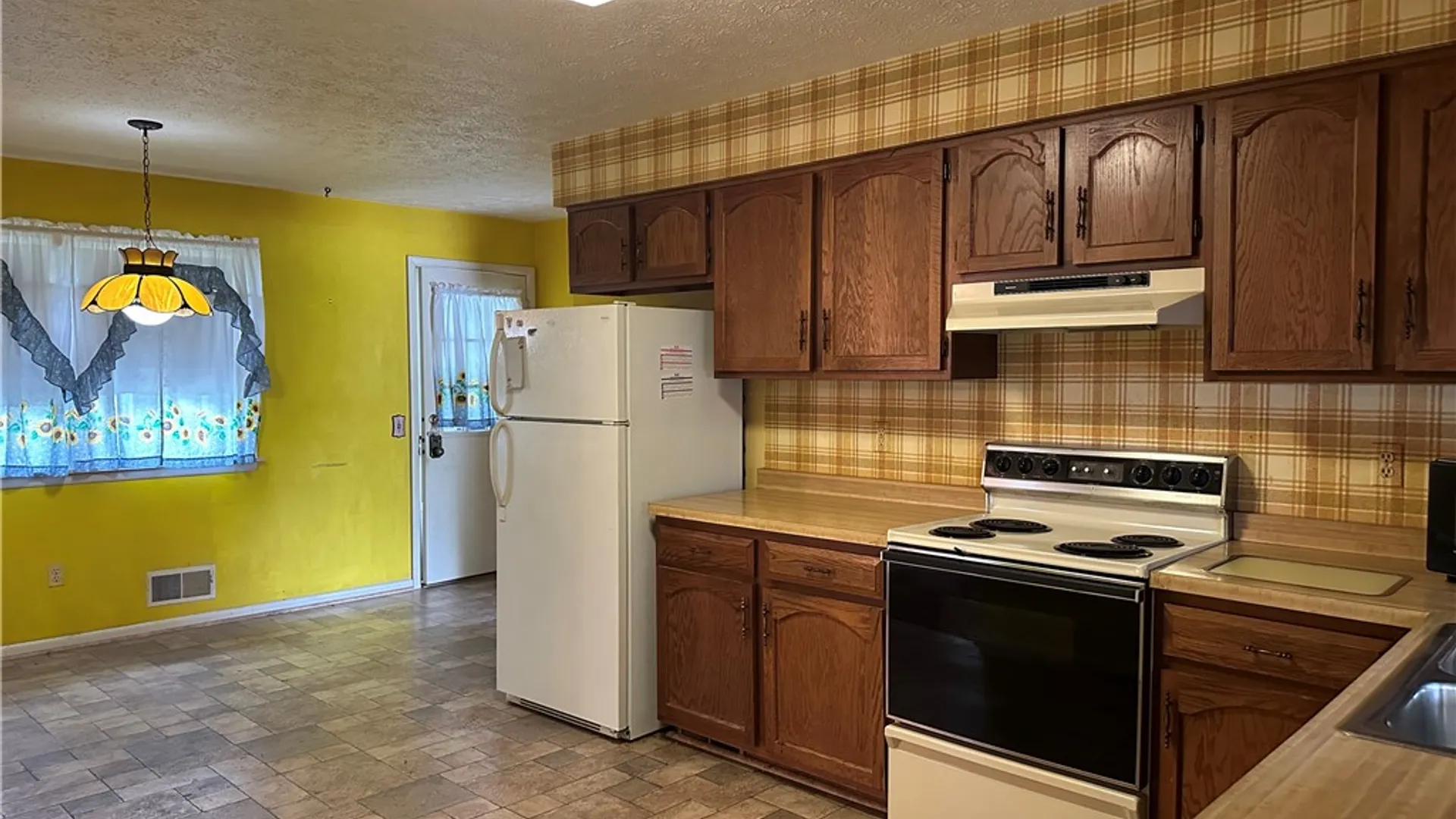 Property at 130 N Ridgelawn Drive, Irondequoit, NY 14617 11